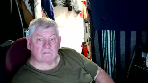 canoelicker69 online show from July 13, 8:11 pm