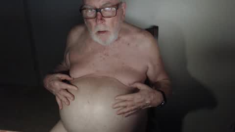 Snapshot of capt5105 chatting on February 23, 12:32 pm capt5105 online show from February 23, 12:32 pm