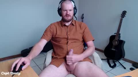 capt_booty online show from November 8, 11:35 am