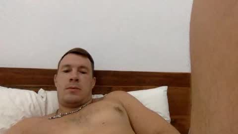 Snapshot of capt_oliver chatting on October 7, 6:50 am follow my twitter online show from October 7, 6:50 am
