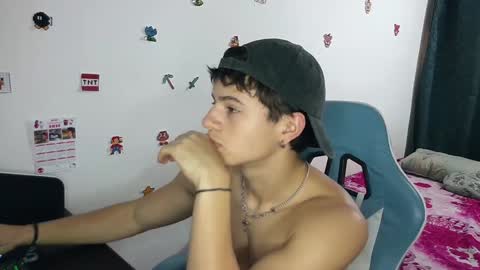 Snapshot of carapalida9008 chatting on January 31, 3:33 pm carapalida9008 online show from January 31, 3:33 pm