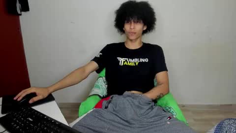 Carlos and Cristian  online show from November 16, 5:09 am