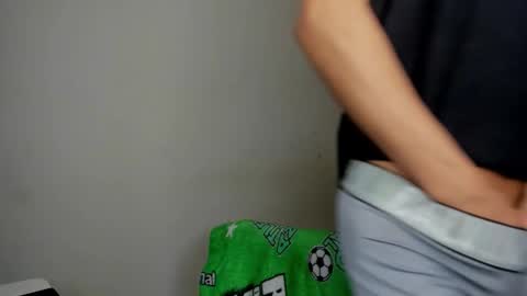 Carlos and Cristian  online show from November 10, 11:04 am