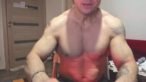 Snapshot of carin_the_body chatting on December 12, 9:04 pm Laz online show from December 12, 9:04 pm