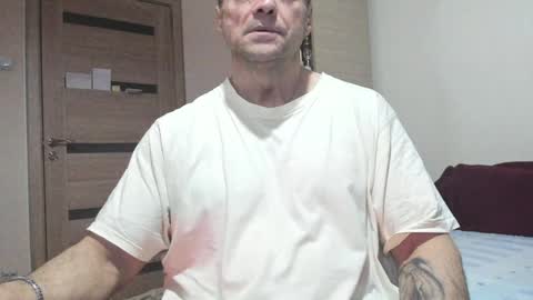 Snapshot of carin_the_body chatting on January 30, 3:44 am Laz online show from January 30, 3:44 am