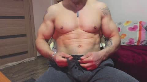 Snapshot of carin_the_body chatting on December 18, 2:10 am Laz online show from December 18, 2:10 am