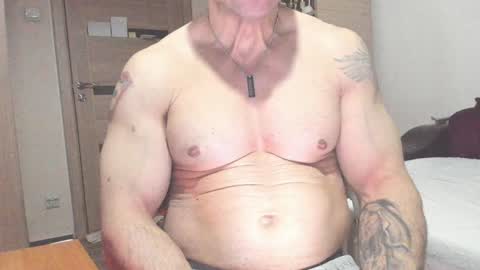 Snapshot of carin_the_body chatting on January 28, 5:35 pm Laz online show from January 28, 5:35 pm