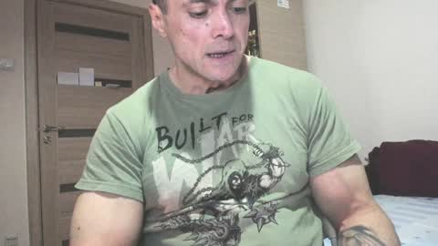 Snapshot of carin_the_body chatting on February 1, 1:12 am Laz online show from February 1, 1:12 am