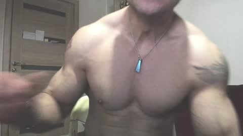 Snapshot of carin_the_body chatting on December 24, 9:00 pm Laz online show from December 24, 9:00 pm