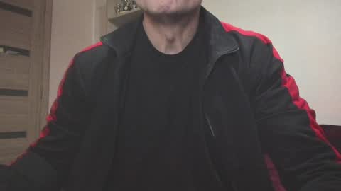 Snapshot of carin_the_body chatting on December 6, 5:09 am Laz online show from December 6, 5:09 am