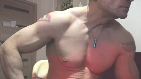 Snapshot of carin_the_body chatting on December 23, 9:18 pm Laz online show from December 23, 9:18 pm
