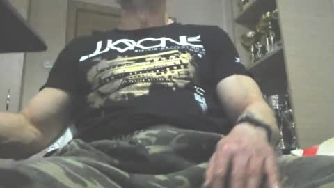 Laz online show from April 16, 9:39 pm