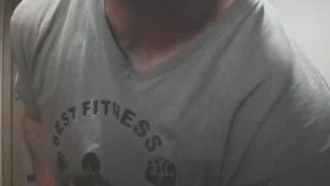 Snapshot of carin_the_body chatting on January 6, 5:38 pm Laz online show from January 6, 5:38 pm