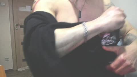 Snapshot of carin_the_body chatting on January 25, 10:50 pm Laz online show from January 25, 10:50 pm