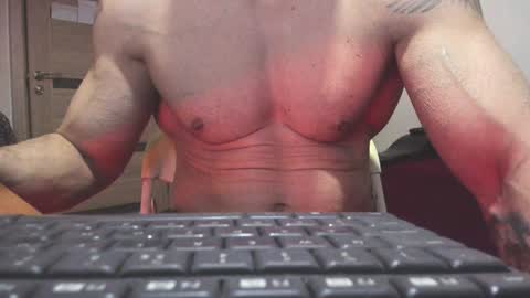 Snapshot of carin_the_body chatting on January 3, 3:16 am Laz online show from January 3, 3:16 am