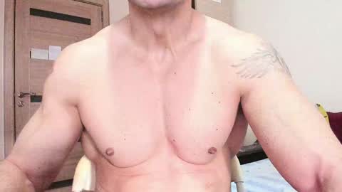 Snapshot of carin_the_body chatting on February 5, 7:07 am Laz online show from February 5, 7:07 am
