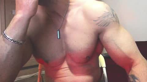 Snapshot of carin_the_body chatting on December 28, 10:23 pm Laz online show from December 28, 10:23 pm