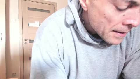 Snapshot of carin_the_body chatting on February 26, 10:26 am Laz online show from February 26, 10:26 am