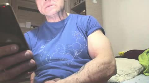 Snapshot of carin_the_body chatting on March 1, 5:49 pm Laz online show from March 1, 5:49 pm