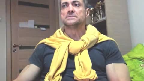 Laz online show from November 8, 9:29 pm