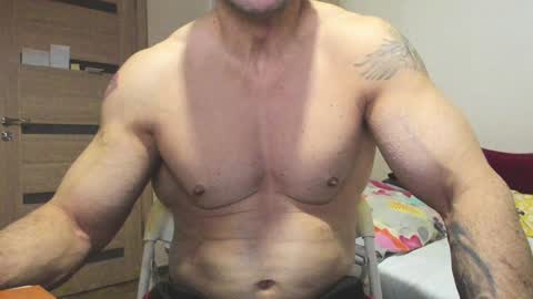 Snapshot of carin_the_body chatting on January 11, 10:51 pm Laz online show from January 11, 10:51 pm