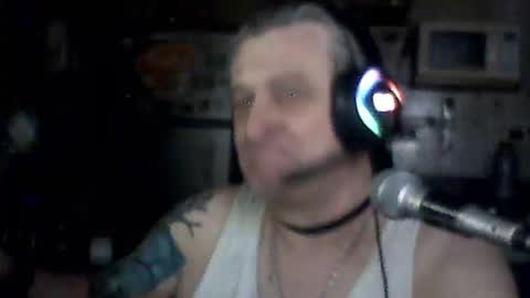 carlos712009 online show from April 23, 6:40 am