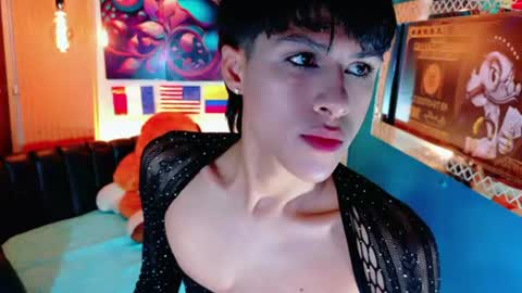 carolinejesh online show from June 14, 3:25 pm