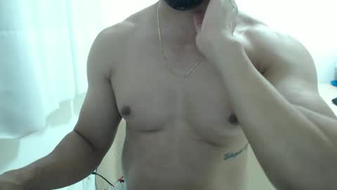 cashmastermuscle77 online show from December 19, 1:57 am