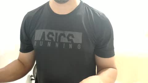 Snapshot of cashmastermuscle77 chatting on January 23, 9:18 pm cashmastermuscle77 online show from January 23, 9:18 pm