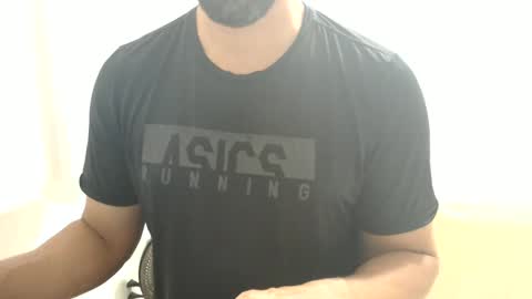 Snapshot of cashmastermuscle77 chatting on January 4, 12:05 pm cashmastermuscle77 online show from January 4, 12:05 pm
