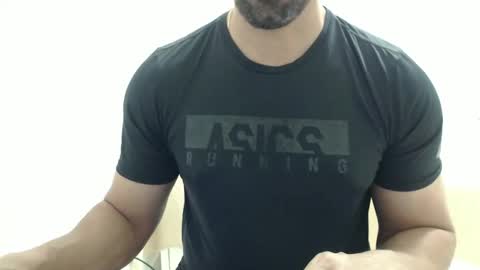 Snapshot of cashmastermuscle77 chatting on September 29, 7:10 pm cashmastermuscle77 online show from September 29, 7:10 pm