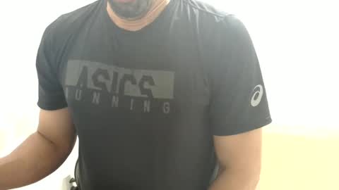 Snapshot of cashmastermuscle77 chatting on January 30, 10:29 am cashmastermuscle77 online show from January 30, 10:29 am