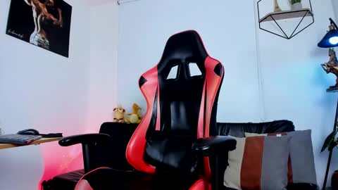 Snapshot of casticatheking chatting on March 12, 4:56 pm Matheo Brown online show from March 12, 4:56 pm