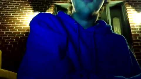 Snapshot of castration40 chatting on October 6, 7:35 am castration40 online show from October 6, 7:35 am