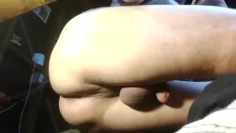 Snapshot of caughtnaked chatting on October 11, 1:09 am caughtnaked online show from October 11, 1:09 am