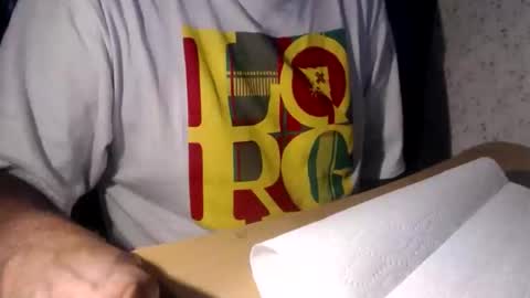 cazzsper2005 online show from December 21, 3:09 pm