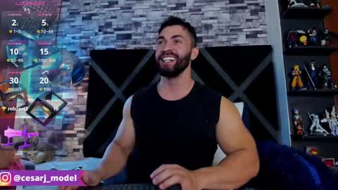Snapshot of cesar_joness chatting on February 14, 11:43 pm Cesar jones online show from February 14, 11:43 pm