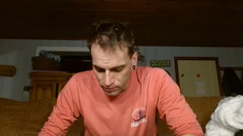 cguffey2284 online show from December 27, 9:32 pm