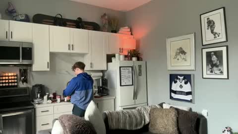 ChadTitan online show from April 24, 4:09 pm