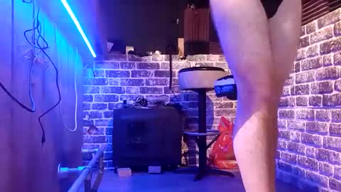 Kickingmyballs online show from December 23, 2:45 am