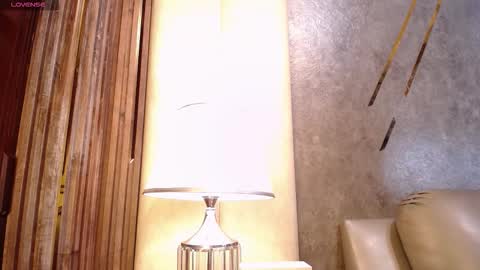 Snapshot of charlesbrown_ chatting on October 6, 12:10 pm charlesbrown_ online show from October 6, 12:10 pm