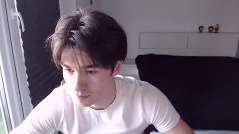 Snapshot of charleshanson69 chatting on September 17, 7:20 am charleshanson69 online show from September 17, 7:20 am