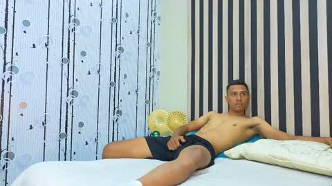 charlies_fox online show from March 24, 8:13 pm