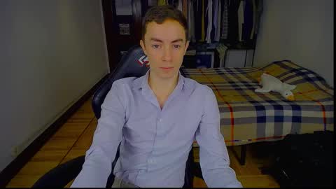 carlos reyes online show from January 8, 8:52 am