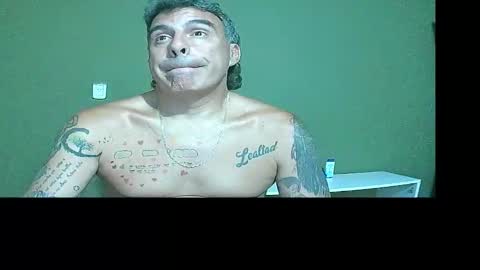 Snapshot of chato012 chatting on February 16, 6:43 pm chato012 online show from February 16, 6:43 pm