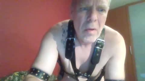 Chilly online show from April 21, 3:02 am