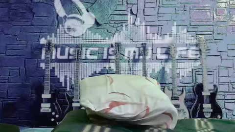 Enrique online show from February 6, 11:21 am