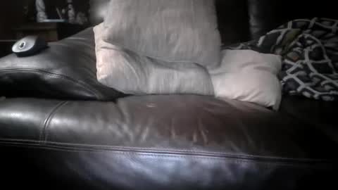 chippy70 online show from March 26, 5:11 am