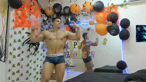 Snapshot of choreythaiylor chatting on October 17, 3:27 pm Chorey Thaylor online show from October 17, 3:27 pm