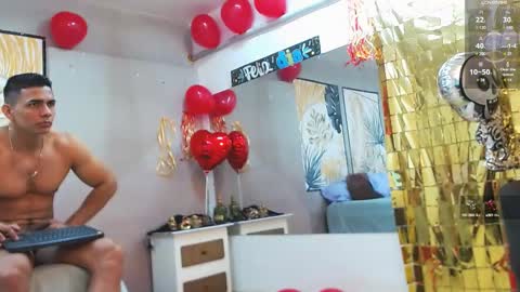 Snapshot of choreythaiylor chatting on February 18, 2:49 pm Chorey Thaylor online show from February 18, 2:49 pm